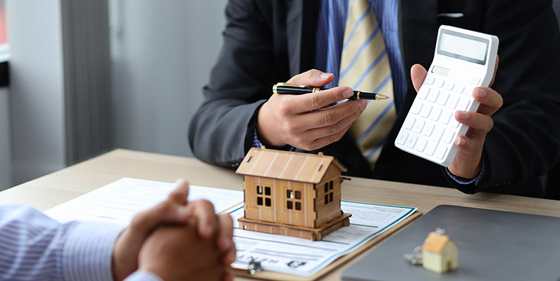 Beim Verkauf: Kosten und Leistungen eines Immobilienmaklers
