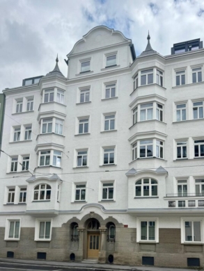 Exklusives Wohnen im Stadtpalais Saggen – 4-Zimmer-Altbauwohnung in Innsbruck, 6020 Innsbruck, Wohnung