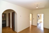 Großer Vorraum - 3-Zimmer-Wohnung Innsbruck nahe Klinik, Uni, Fa MED-EL, Einkaufszentrum WEST, HTL für Bau und Kunst, nebst Kindergarten