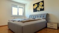 VERKAUFT: 4-Zimmer-Wohnung Innsbruck Land mit großem Westbalkon - Schlafzimmer-wohnung-innsbruck-land-wattens 1