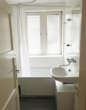 Badezimmer - Historic Old Town Flair in Sailergasse – 4 Rooms, Bay Window, Balcony & Spacious Attic Storage